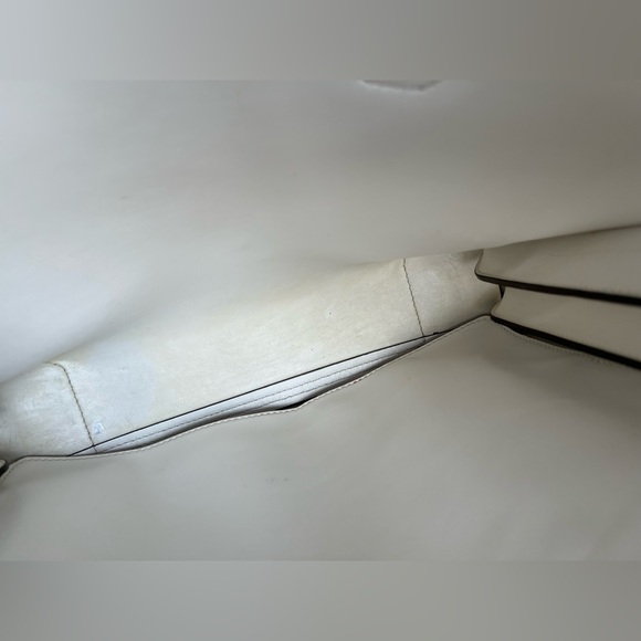 Michael Kors white pebbled leather (EUC) accordion tote- purse - Picture 12 of 17